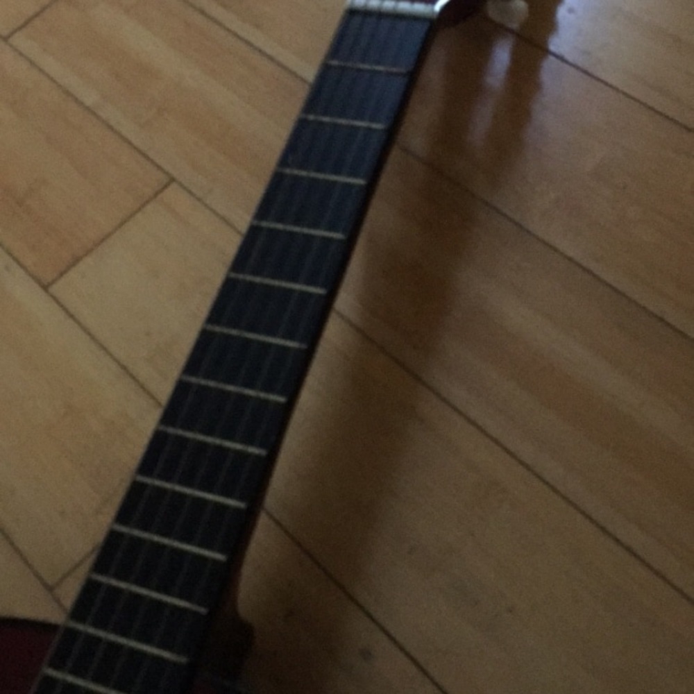 Guitar - Picture 3 of 4